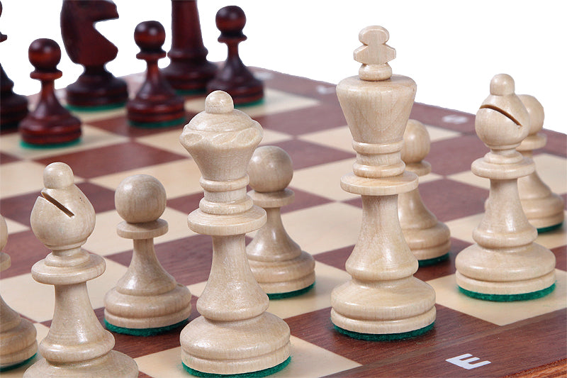 Jeu d'échecs de Tournoi en marqueterie de bois d'acajou et sycomore de taille 4 - Ensemble Complet avec 2 Dames supplémentaires - Jeu d'échecs de Tournoi en marqueterie de bois d'acajou et sycomore de taille 4 - Ensemble Complet avec 2 Dames supplémentaires