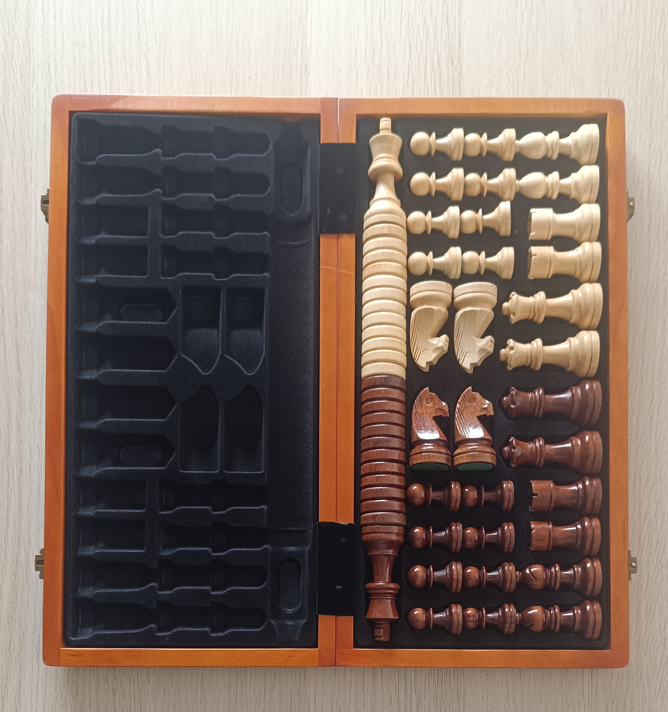 Wooden magnetic chess set + wooden checkers (38x38cm) - Wooden magnetic chess set + wooden checkers (38x38cm)