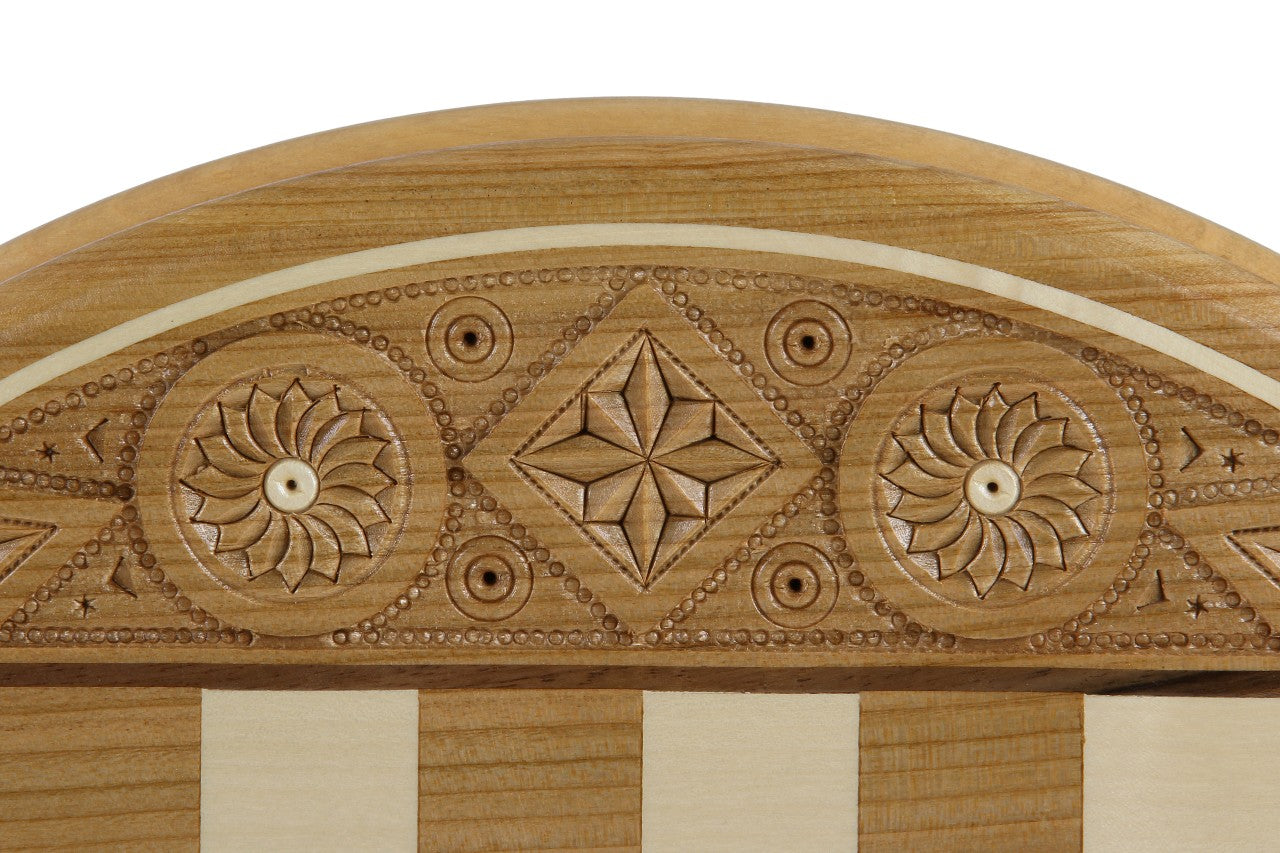 Jeu d'échecs RUBIN en bois de cerisier sauvage avec l'échiquier rond marqueté de bois de ceriser et sycomore, de petite taille (33cm) - Ensemble Complet - Jeu d'échecs RUBIN en bois de cerisier sauvage avec l'échiquier rond marqueté de bois de ceriser et sycomore, de petite taille (33cm) - Ensemble Complet