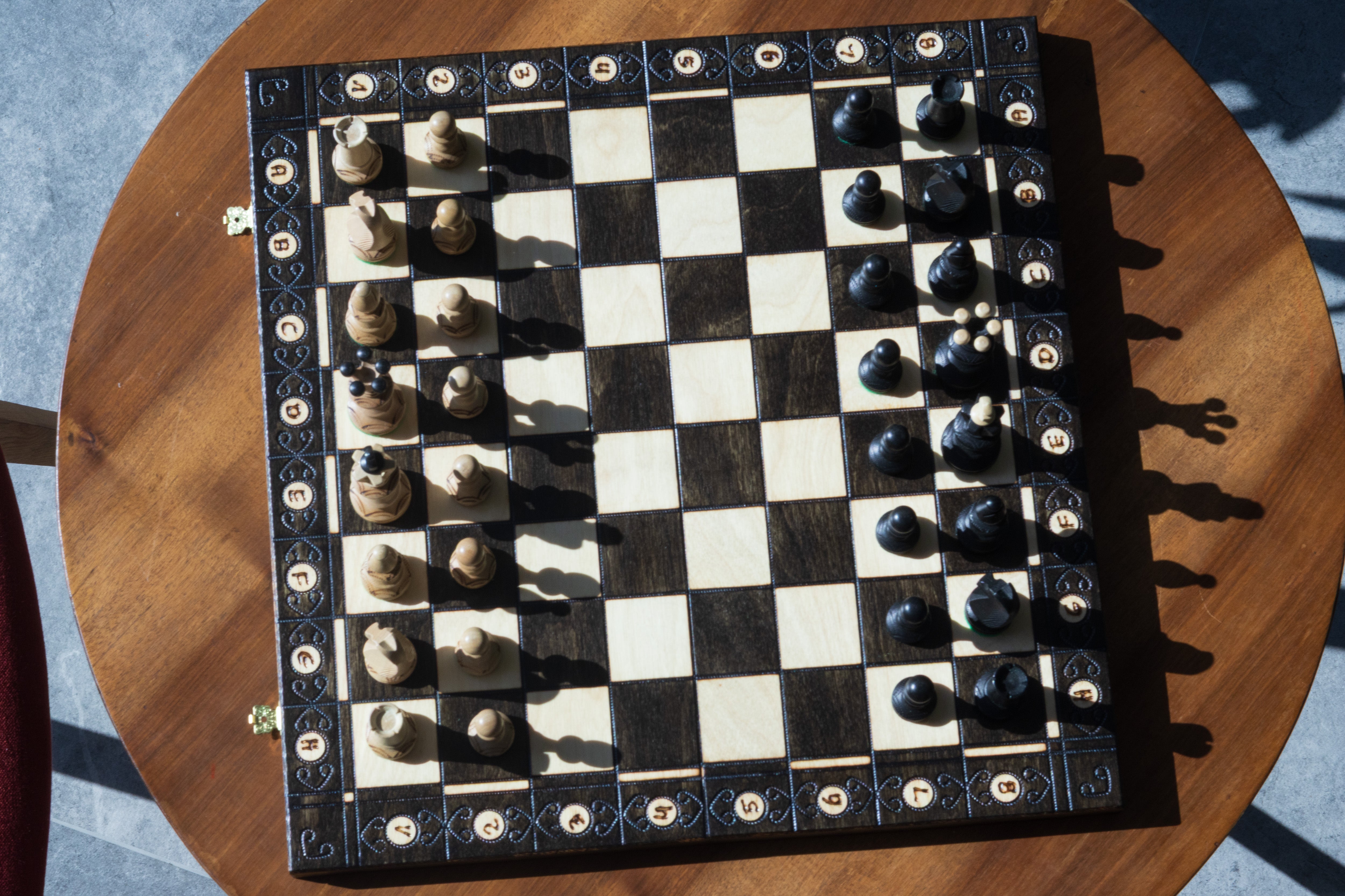 Jeu d'échecs CONSUL Black en bois de charme, de grande taille (48 x 48cm) - Ensemble Complet Noir - Jeu d'échecs CONSUL Black en bois de charme, de grande taille (48 x 48cm) - Ensemble Complet Noir