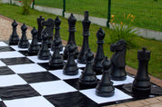 Giant chess pieces (king height 90 cm)