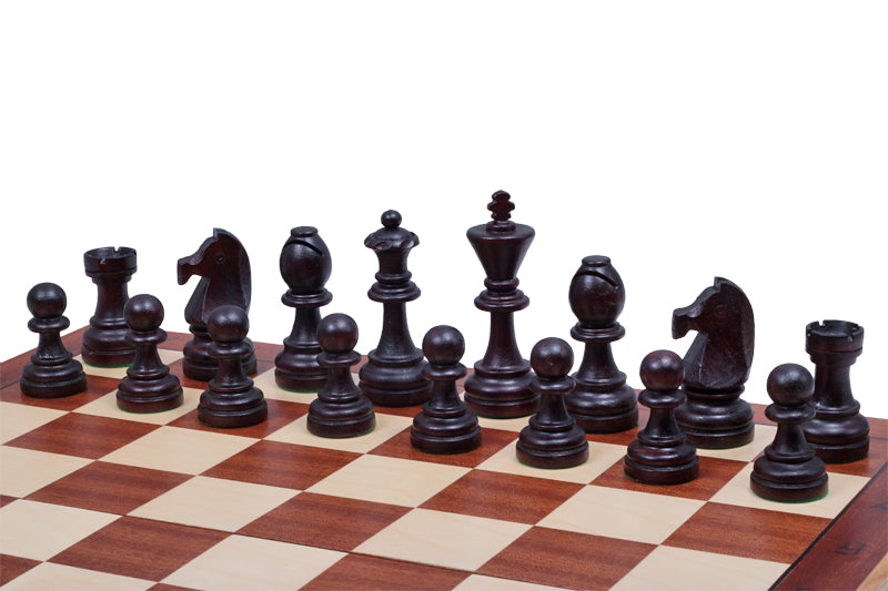 Jeu d'échecs DE TOURNOI No 7 en bois de charme avec l'échiquier en marqueterie de bois d'acajou et sycomore, de grande taille (50 x 50cm) - Ensemble Complet - Jeu d'échecs DE TOURNOI No 7 en bois de charme avec l'échiquier en marqueterie de bois d'acajou et sycomore, de grande taille (50 x 50cm) - Ensemble Complet