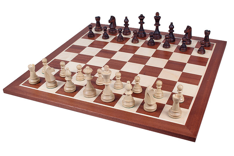 Figury drewniane Staunton nr  6 w drewnianym kuferku w kolorze mahoniowym - Figury drewniane Staunton nr  6 w drewnianym kuferku w kolorze mahoniowym