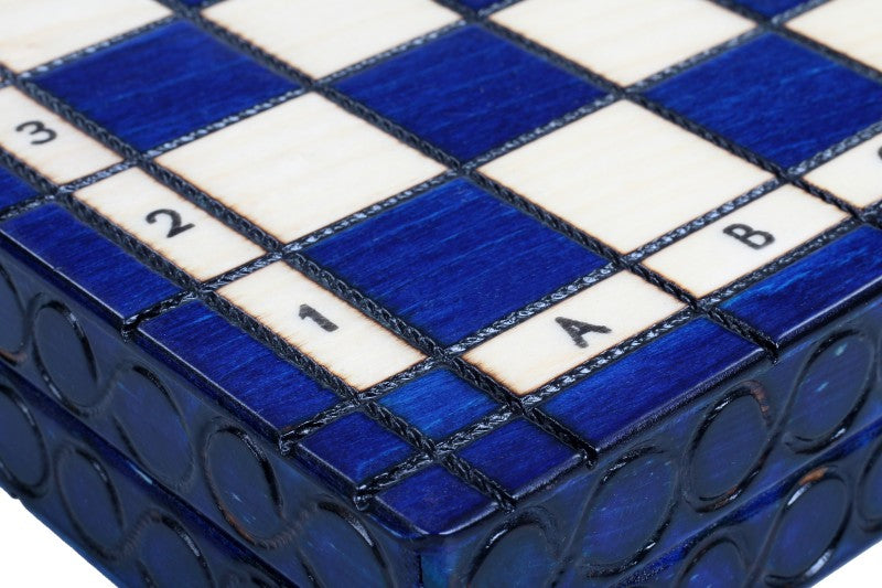 Jeu d'Echecs ROYAL Blue en bois de charme, de petite taille (29 x 29cm) - Ensemble Complet - Jeu d'Echecs ROYAL Blue en bois de charme, de petite taille (29 x 29cm) - Ensemble Complet