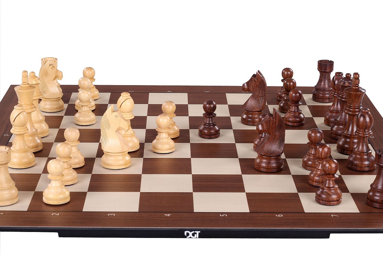 DGT SMART elektronisches Schachspiel - Schachbrett + Schachfiguren - DGT SMART elektronisches Schachspiel - Schachbrett + Schachfiguren