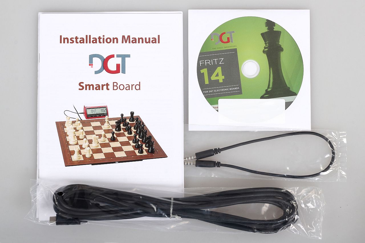 DGT SMART electronic chess set - chessboard + Timeless wooden chess pieces - DGT SMART electronic chess set - chessboard + Timeless wooden chess pieces