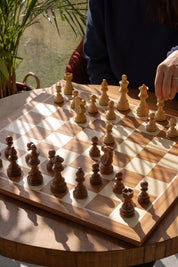 Échiquier en marqueterie de bois d'acajou et de sycomore  + Pièces d'échecs French Acacia - Ensemble de taille 6