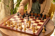 Figury szachowe Queen's Gambit 1957 Bukszpan hebanizowany 3,75 cala