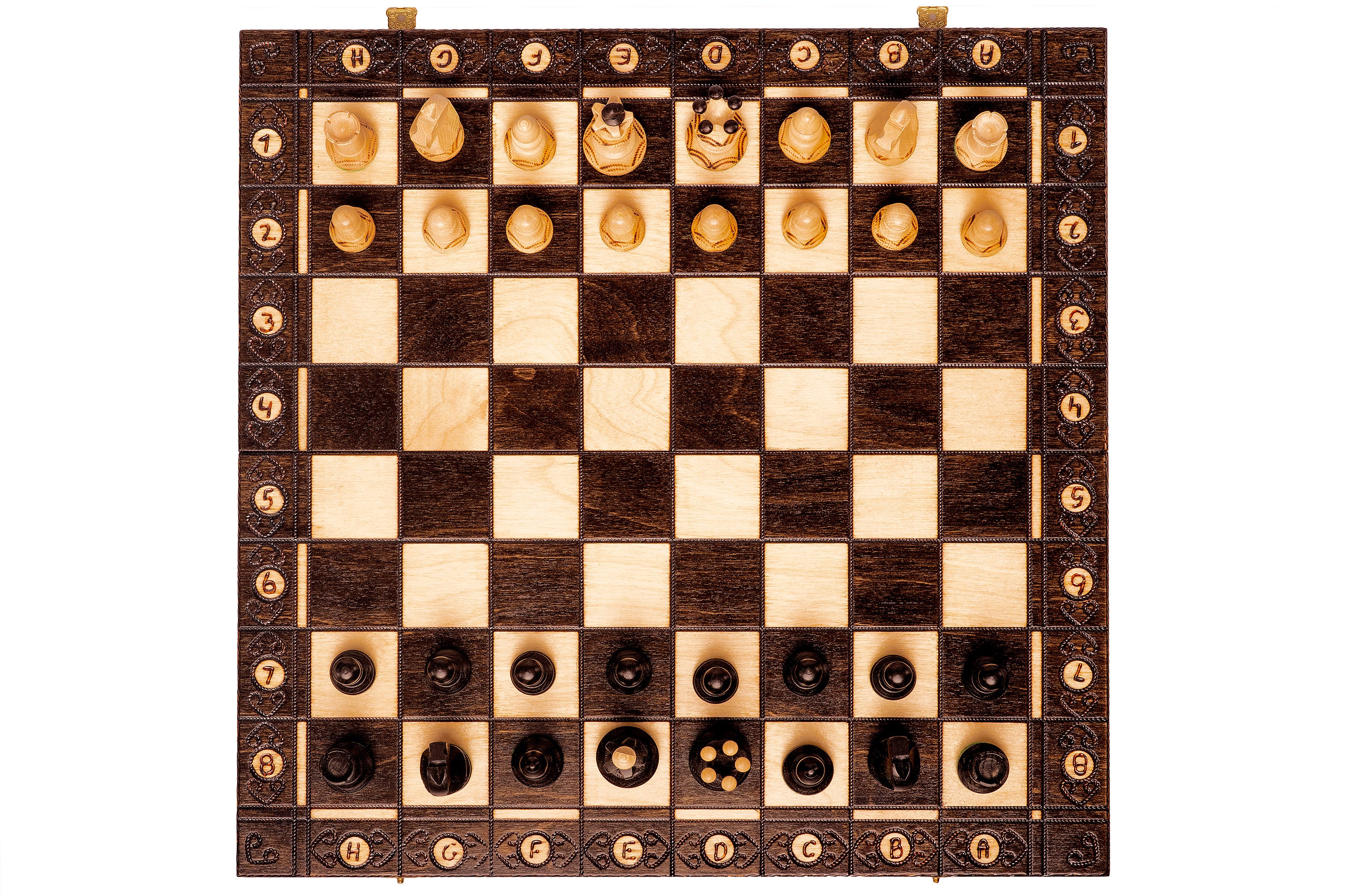 Scacchi in legno SENATOR 42×42 cm — pezzi intagliati, neri (re 80 mm, notazione, pieghevoli) - Scacchi in legno SENATOR 42×42 cm — pezzi intagliati, neri (re 80 mm, notazione, pieghevoli)