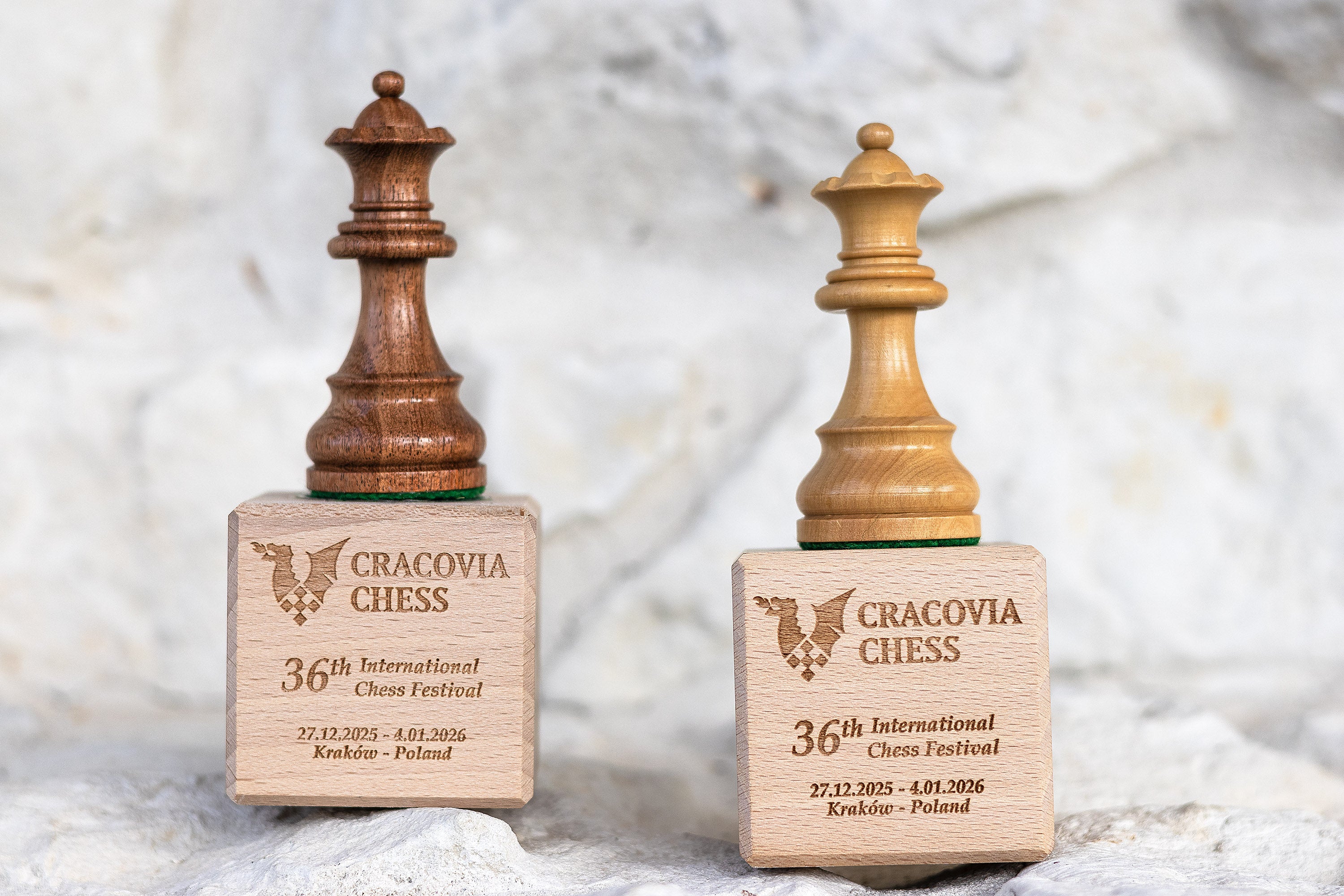 Puchar drewniany szachowa figura - Hetman (13,5 cm) - Puchar drewniany szachowa figura - Hetman (13,5 cm)