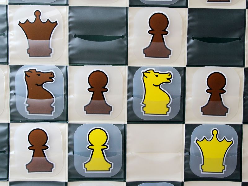 Échiquier murale encastrable roulable - L'ensemble complet (échiquier + pièces + sac)) - Échiquier murale encastrable roulable - L'ensemble complet (échiquier + pièces + sac))
