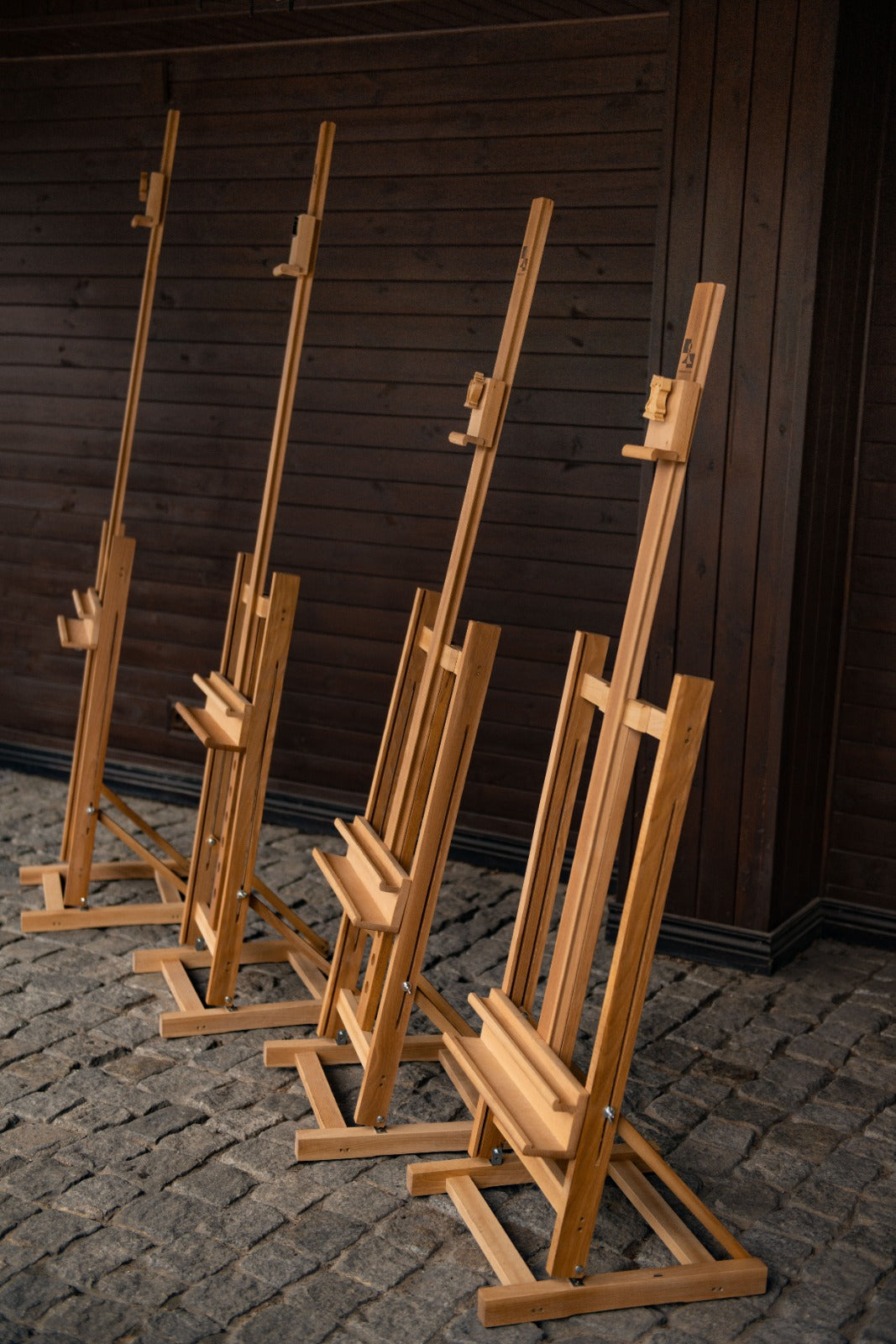 Marco / caballete de madera para un elegante tablero de ajedrez de demostración - Marco / caballete de madera para un elegante tablero de ajedrez de demostración