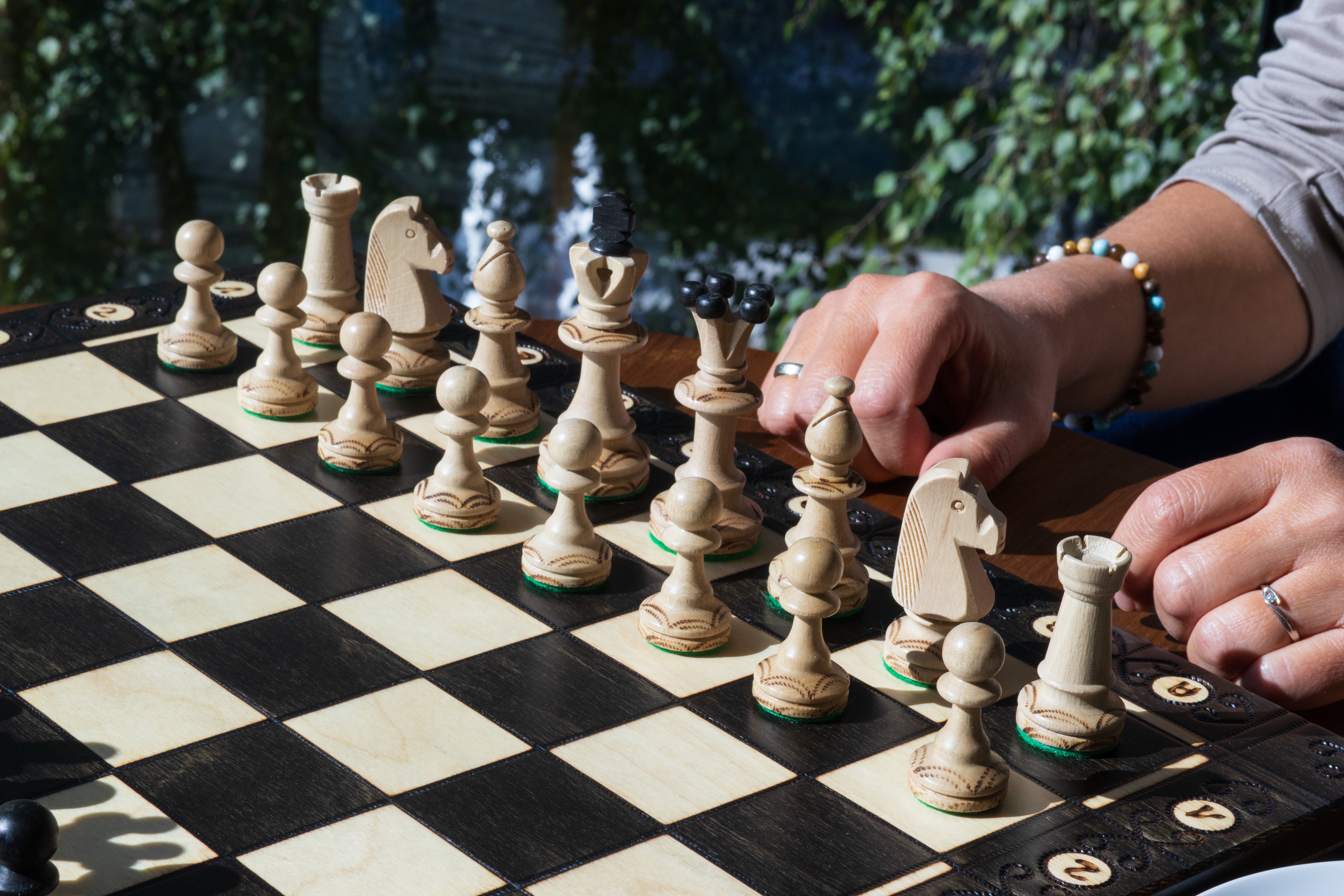 Jeu d'échecs CONSUL Black en bois de charme, de grande taille (48 x 48cm) - Ensemble Complet Noir - Jeu d'échecs CONSUL Black en bois de charme, de grande taille (48 x 48cm) - Ensemble Complet Noir