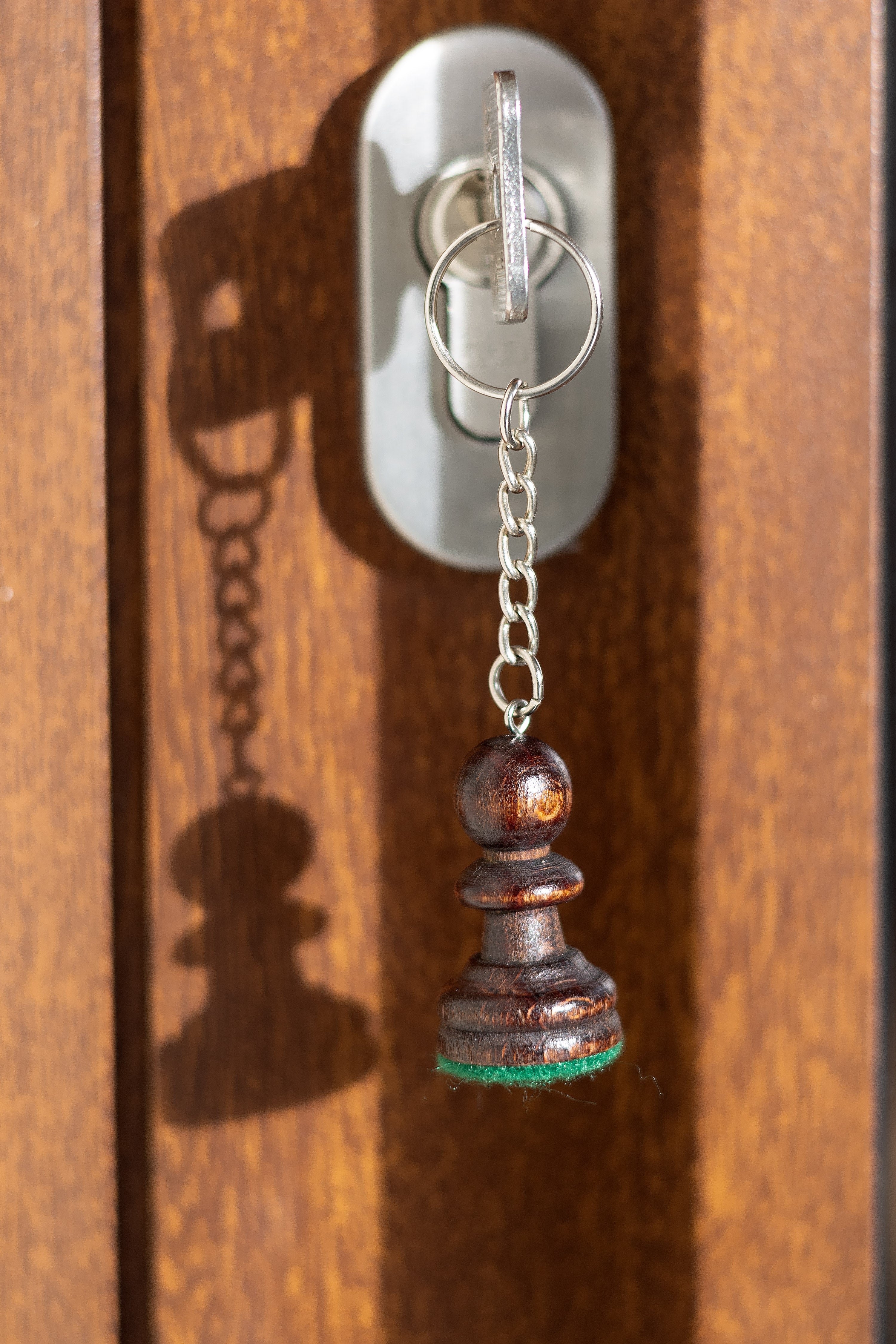 Porte clé - Pion noir / Pièce d'échecs en bois teinté en noir - Porte clé - Pion noir / Pièce d'échecs en bois teinté en noir