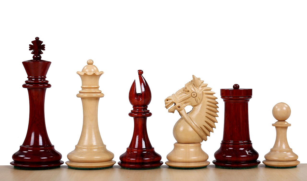 Pièces d'échecs Made in America Redwood en bois de padouk et buis - Taille 4,00'' - Pièces d'échecs Made in America Redwood en bois de padouk et buis - Taille 4,00''