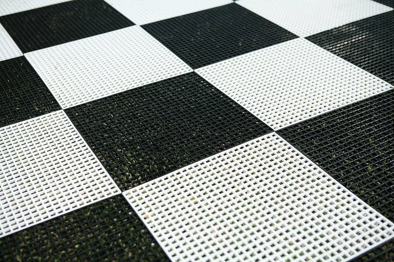 Kunststoff-Schachbrett und Outdoor-/Gartendame (36 cm Feld) - Kunststoff-Schachbrett und Outdoor-/Gartendame (36 cm Feld)