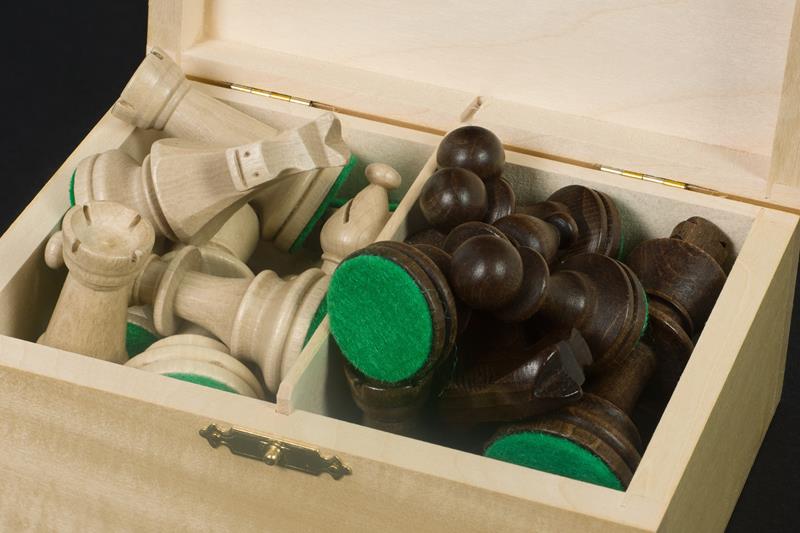 staunton-std-no-4-in-wooden-box-light-chw21setlight.jpg