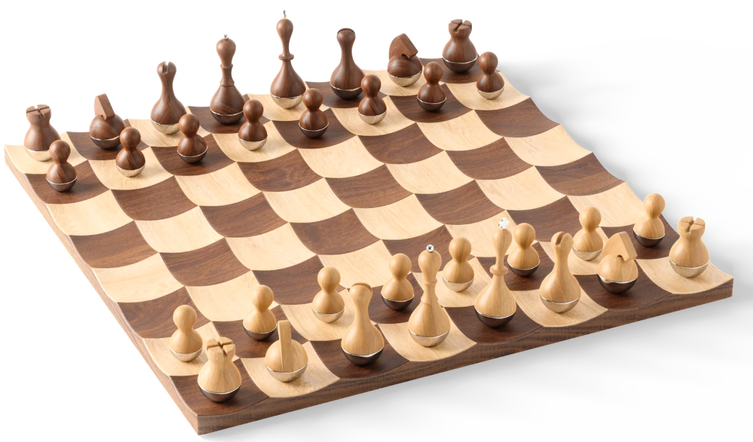 Wobble designer chess set - Wobble designer chess set