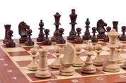 Jeu d'échecs DE TOURNOI No 4 en bois de charme avec l'échiquier en marqueterie de bois d'acajou et sycomore, de petite taille (42 x 42cm) - Ensemble Complet