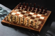 Jeu d'échecs DE TOURNOI No 7 en bois de charme avec l'échiquier en marqueterie de bois d'acajou et sycomore, de grande taille (50 x 50cm) - Ensemble Complet