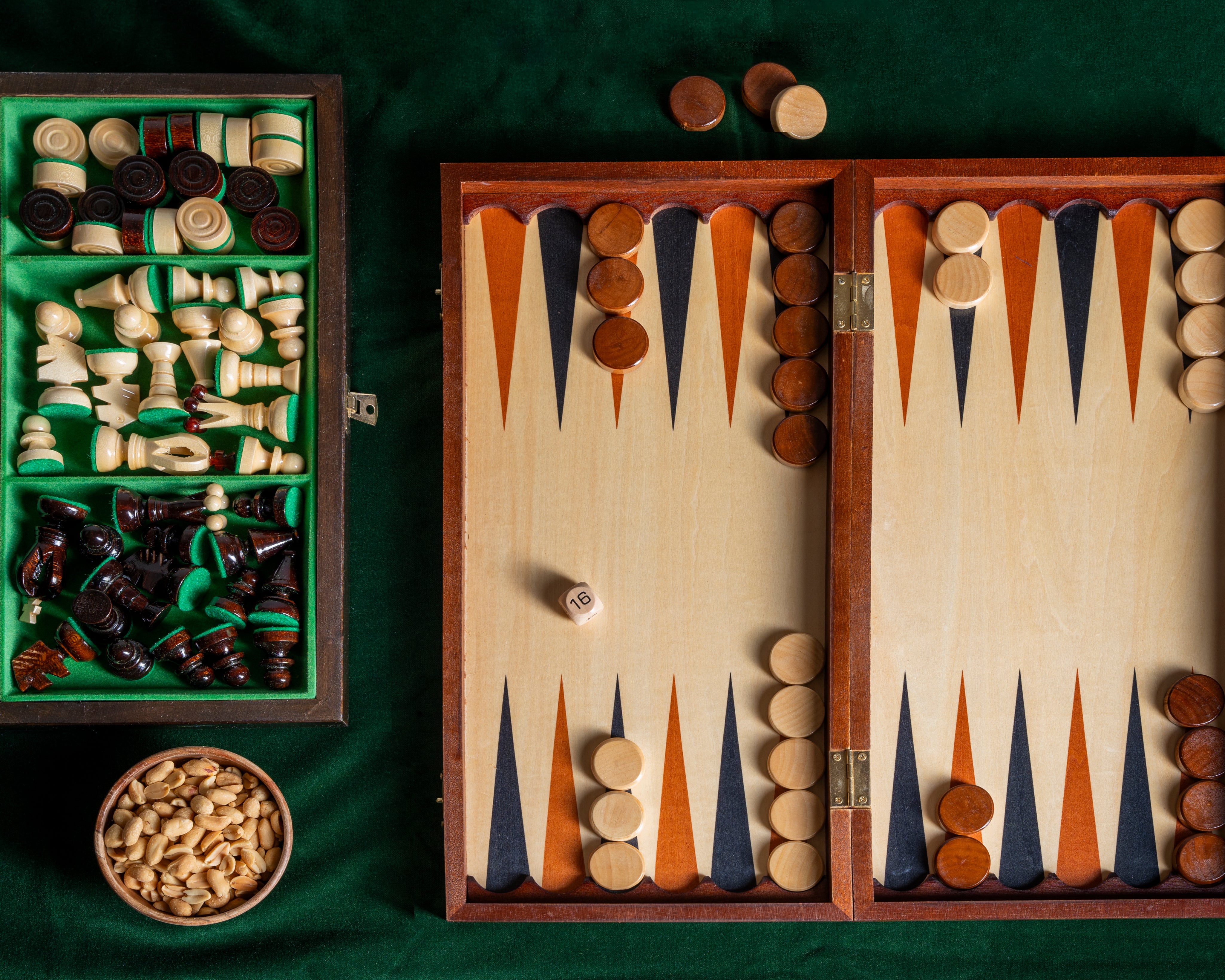 turniejowe-nr-4-szachy-warcaby-backgammon-chw52a_9e23638e-c8f5-4532-9a7c-f6cea01d9bae.jpg
